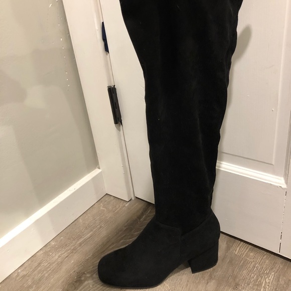 Shoes! - Picture 3 of 3